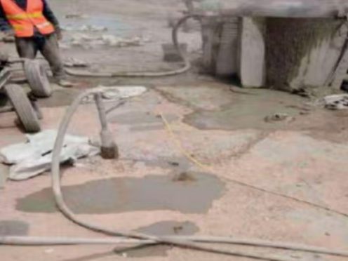 南城水泥混凝土路面板底注浆技术 路面脱空注浆整治方案